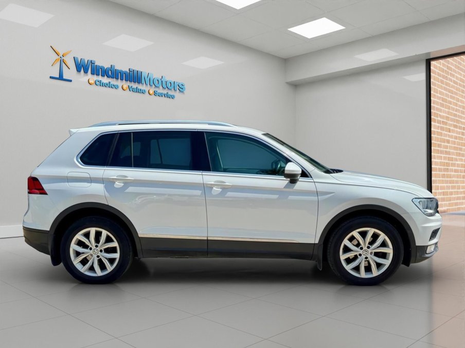 2017 Volkswagen Tiguan — image 3