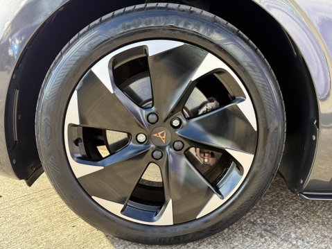 Cupra Born 58kWh V2 Hatchback 5dr Electric Auto (204 ps) 17