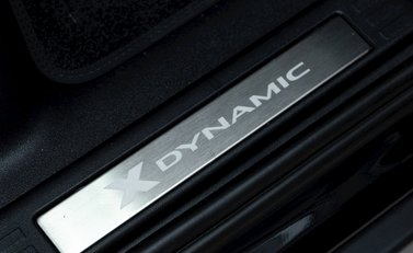 Land Rover Defender 110 X-Dynamic S D300 MHEV 23