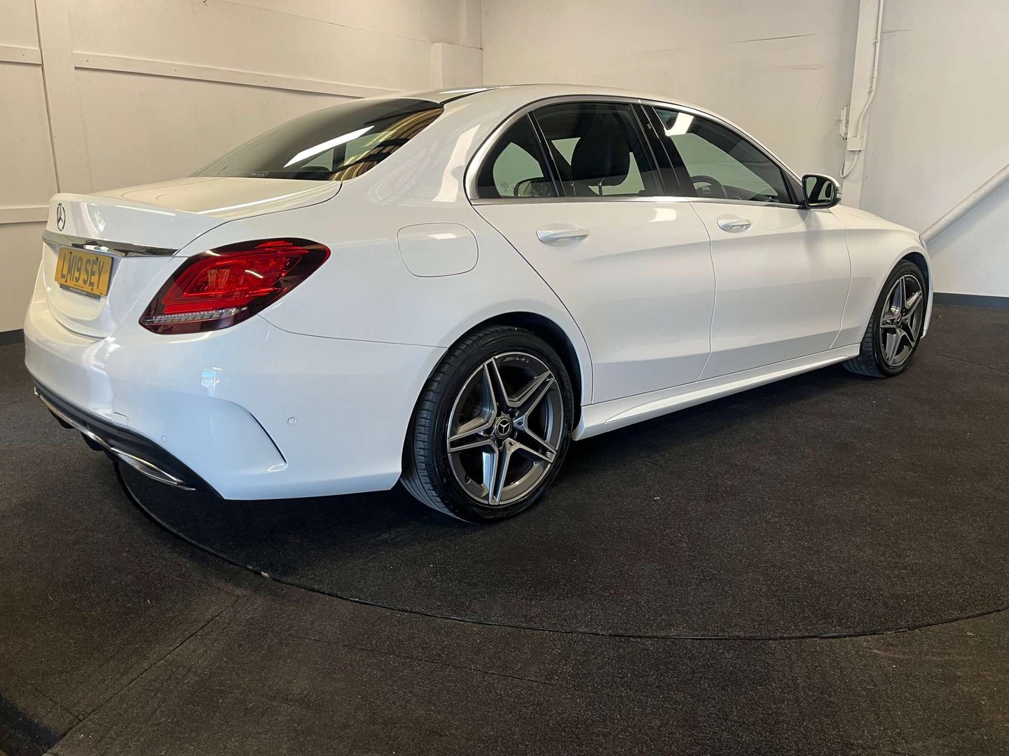 2019 Mercedes-Benz C-Class — image 3