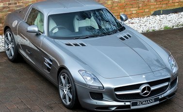 Mercedes-Benz SLS AMG 10