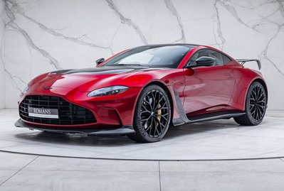Aston Martin V12 Vantage 