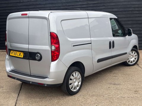 Vauxhall Combo 1.2 Combo 2300 Sport CDTi ecoFLEX S/S 26