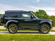 Land Rover Defender D250 X-Dynamic HSE Hard Top Obsidian 3