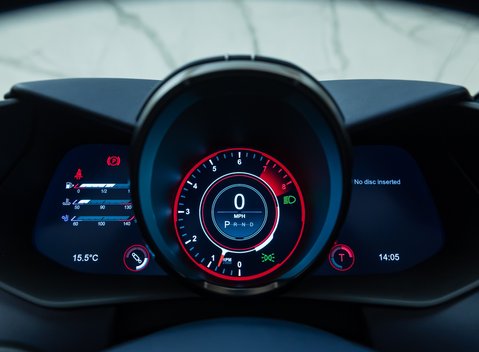 Aston Martin V12 Vantage ROADSTER 23