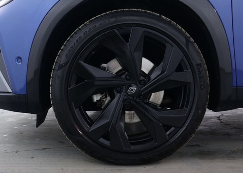 Renault Austral 1.2 Austral Techno Espirit Alpine HEV Auto 5dr 16