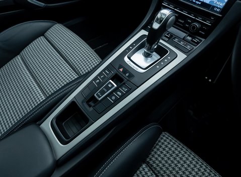 Porsche 911 50TH ANNIVERSARY EDITION 24