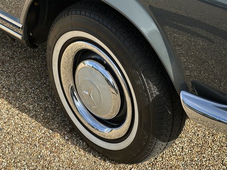 Mercedes-Benz SL Series 230 SL 45