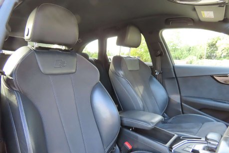 Audi A4 2.0 TDI 40 Black Edition Estate 5dr Diesel S Tronic quattro Euro 6 (s/s) (1 8