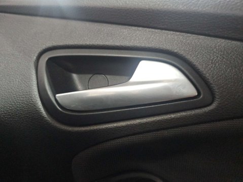 Ford Focus 1.6 Focus Zetec 125 Auto 5dr 50