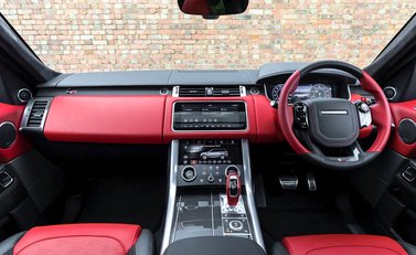 Land Rover Range Rover Sport 5.0 SVR 18