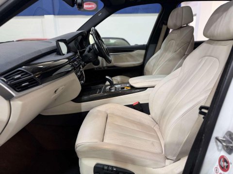 BMW X5 3.0 M50d SUV 5dr Diesel Auto xDrive Euro 6 (s/s) (381 ps) 42