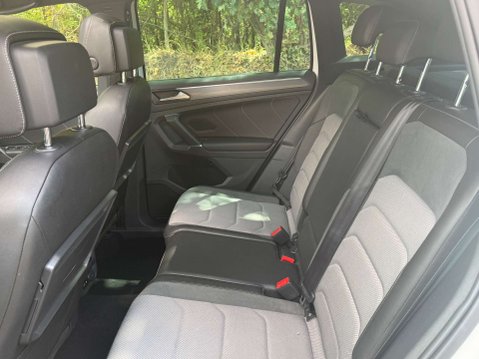 Volkswagen Tiguan 2.0 Tiguan R-Line TDI Semi-Auto 5dr 28
