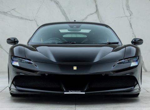 Ferrari SF90 Stradale 4