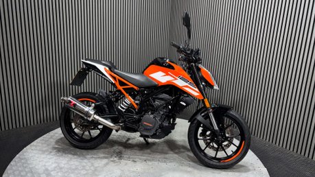 KTM Duke 2017 17K NEW MOT 125CC 15BHP NAKED BIKE 3
