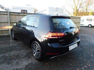Volkswagen Golf SE NAVIGATION 1.5 TSI EVO 5 Dr 6