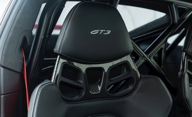 Porsche 911 (992) GT3 11