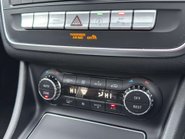 Mercedes-Benz CLA Class 2.1 CLA 220 WhiteArt D Auto 5dr 28