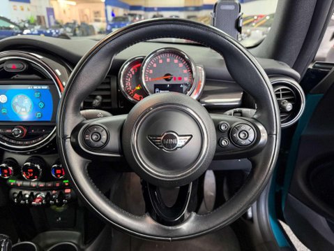 Mini Convertible 1.5 Cooper Convertible 2dr Petrol Steptronic Euro 6 (s/s) (136 ps) 43