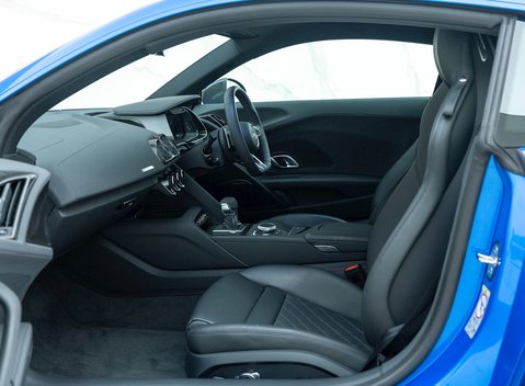Audi R8 V10 Performance Carbon Black 12