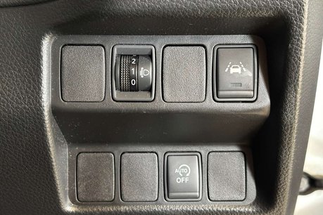 Nissan Qashqai 1.2 DIG-T N-Connecta SUV 5dr Petrol Manual Euro 6 (s/s) (115 ps) 51