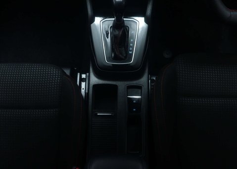 Ford Focus 1.0 Focus ST-Line MHEV Auto 5dr 20