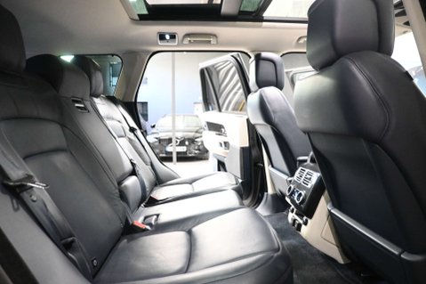 Land Rover Range Rover 4.4 Range Rover Vogue SE SDV8 Auto 4WD 5dr 35