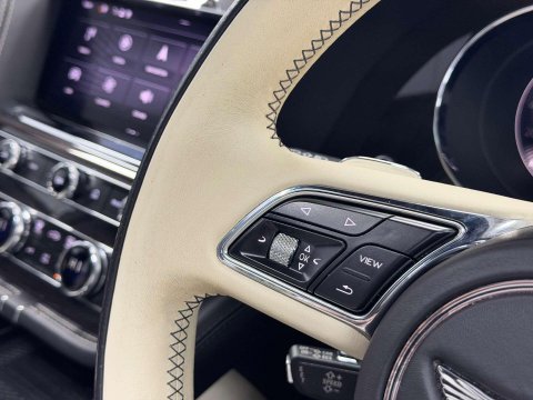 Bentley Bentayga 4.0 V8 SUV 5dr Petrol Auto 4WD Euro 6 (s/s) (550 ps) 57