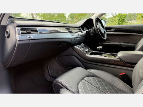 Audi S8 4.0 S8 V8 TFSI Quattro Auto 4WD 4dr 9