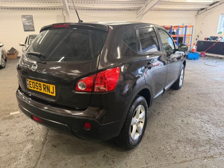 Nissan Qashqai 1.6 Visia 2WD 5dr 8