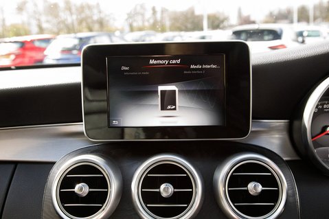 Mercedes-Benz C Class C 200 AMG LINE PREMIUM 31