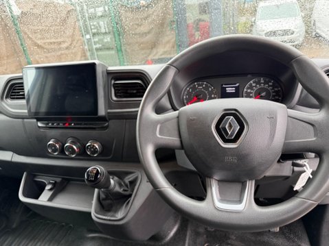 Renault Master 2.3 dCi ENERGY 35 Business Platform Cab FWD LWB Euro 6 (s/s) 2dr 11