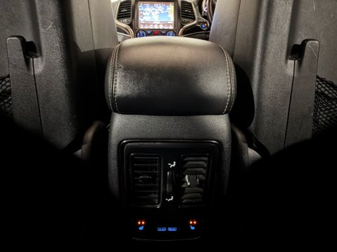 Jeep Grand Cherokee V6 CRD OVERLAND 16