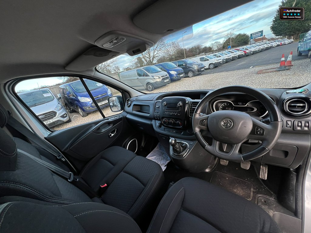 2019 Vauxhall VivaroSWB L1H1 Low Roof Sportive 2700 Air Con Sensors EURO 6 NO VAT — thumbnail 29 of 51