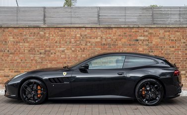 Ferrari GTC4 Lusso 2
