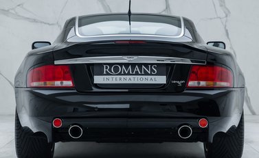 Aston Martin Vanquish S Ultimate 8