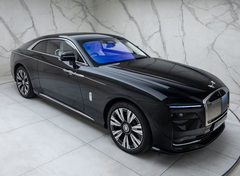 Rolls-Royce Spectre 8