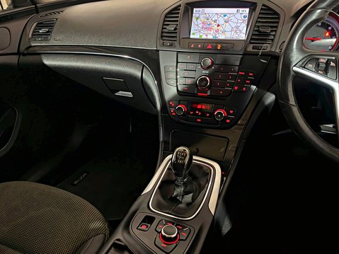 Vauxhall Insignia SE NAV CDTI 16