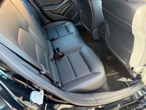 Mercedes-Benz A Class A 180 D SPORT 11