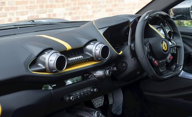 Ferrari 812 Superfast 14