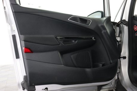 Ford B-Max TITANIUM NAVIGATOR 43