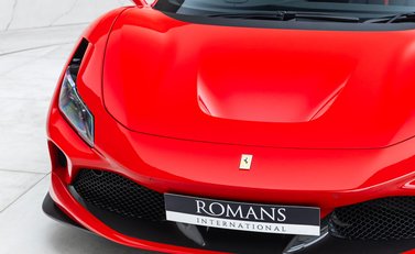 Ferrari F8 Spider 38