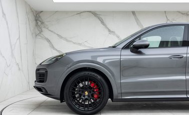 Porsche Cayenne GTS Coupé 33
