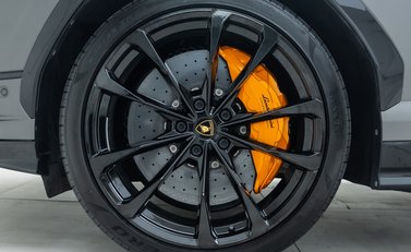 Lamborghini Urus S 29