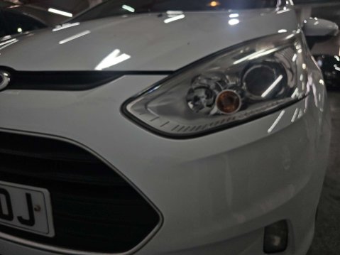 Ford B-Max 1.6 B-Max Zetec Auto 5dr 91
