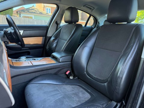 Jaguar XF 2.2d SE Saloon 4dr Diesel Auto Euro 5 (s/s) (190 ps) 96