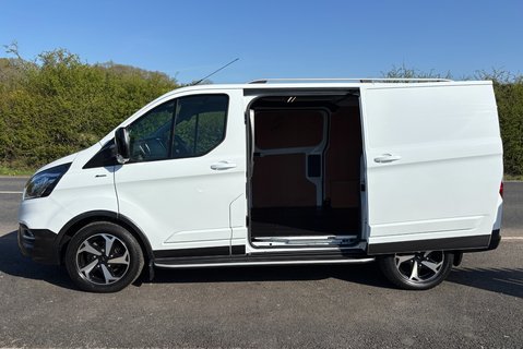 Ford Transit Custom 300 Active L1 170 ps Selectshift Panel Van - Tailgate & Twin Side Doors 8