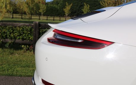 Porsche 911 Carrera PDK - Ultimate Specification 9
