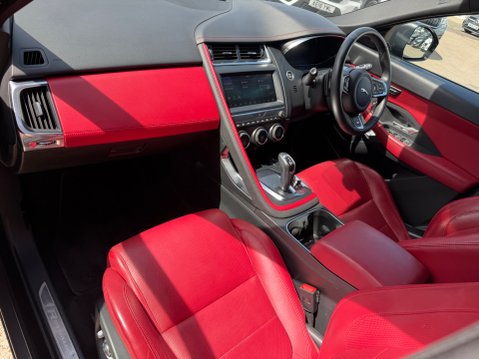 Jaguar E-Pace R-DYNAMIC HSE 11