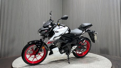 Suzuki GSX-S GSX 125 S 2024 ONLY 1K STUNNING 15BHP LEARNER 125CC SPORT 5